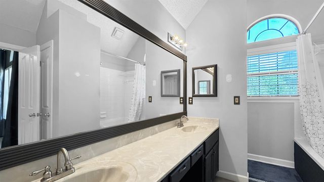 5449 PINE OAK CV, Bartlett, TN 38135