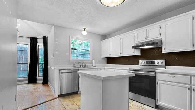 5449 PINE OAK CV, Bartlett, TN 38135