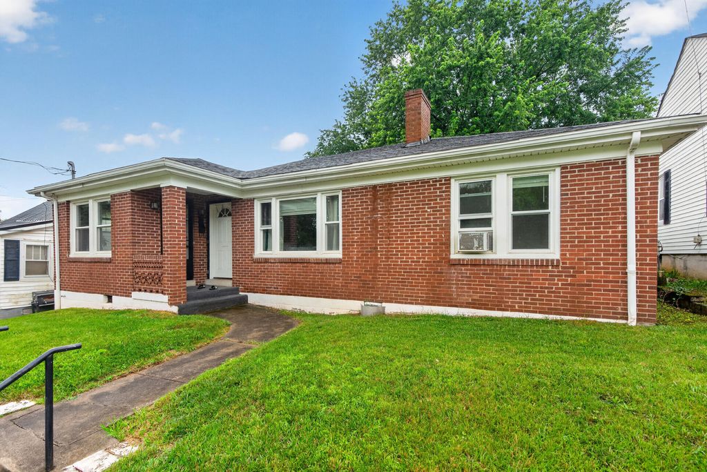 114 Estill Street, Mt Sterling, KY 40353