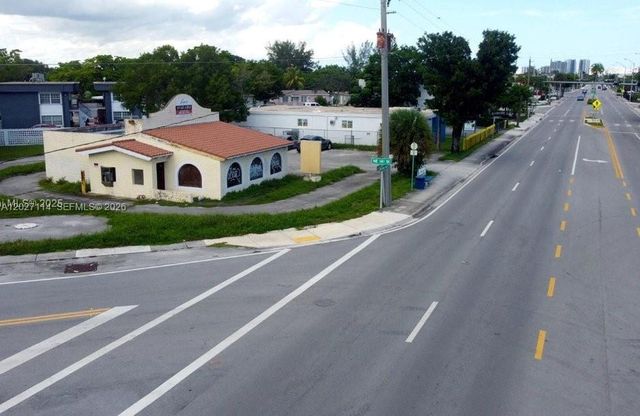 14100 W Dixie Highway, North Miami, FL 33161