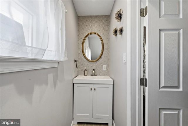 4260 HOUGHTON ST, Philadelphia, PA 19128