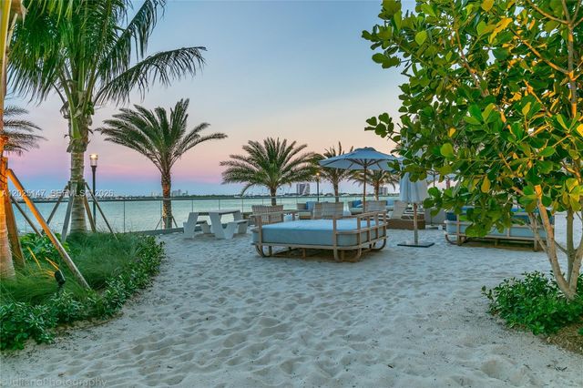 2900 NE 7th Ave 504, Miami, FL 33137