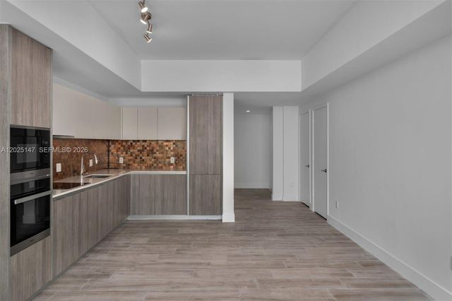 2900 NE 7th Ave 504, Miami, FL 33137