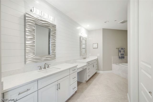 16436 Carrara WAY 101, Naples, FL 34110