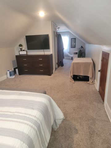2142 Cass Avenue, Bay City, MI 48708