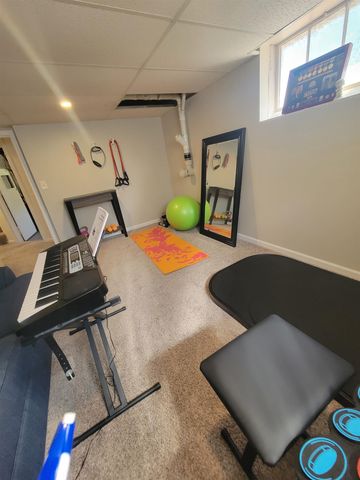 2142 Cass Avenue, Bay City, MI 48708