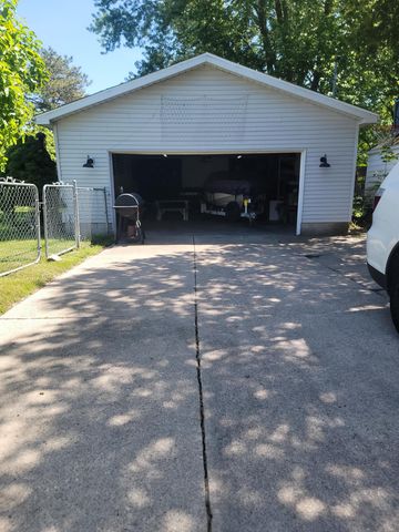 2142 Cass Avenue, Bay City, MI 48708