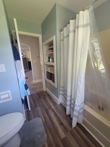 2142 Cass Avenue, Bay City, MI 48708