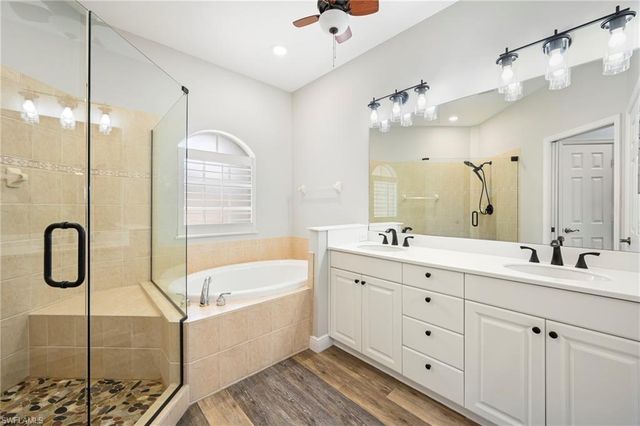 13921 Avon Park CIR 204, Fort Myers, FL 33912