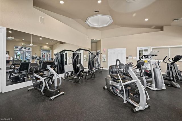 13921 Avon Park CIR 204, Fort Myers, FL 33912