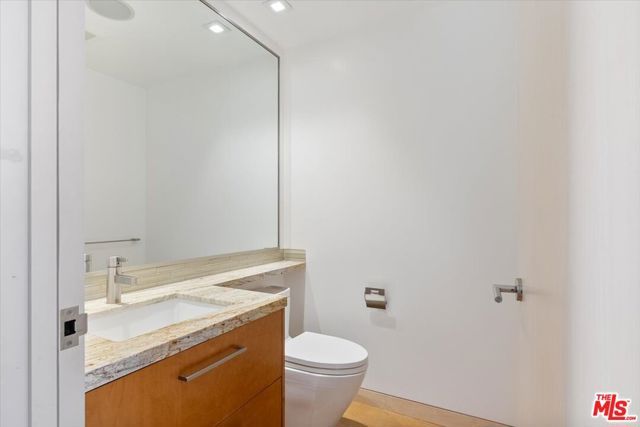 2301 10th Street 3, Santa Monica, CA 90405