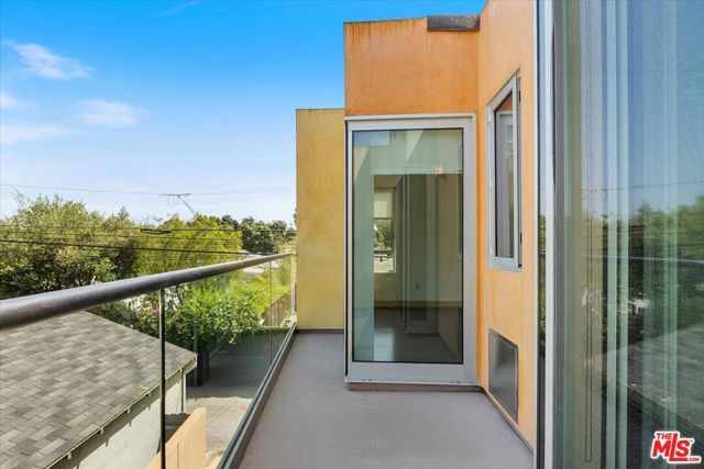 2301 10th Street 3, Santa Monica, CA 90405