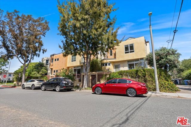 2301 10th Street 3, Santa Monica, CA 90405