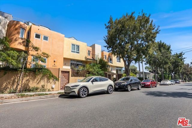 2301 10th Street 3, Santa Monica, CA 90405