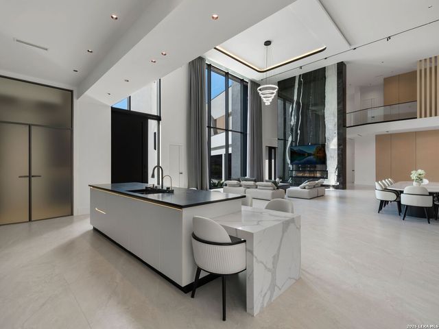 59 Via Aragon, San Antonio, TX 78257