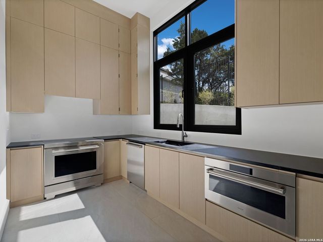59 Via Aragon, San Antonio, TX 78257