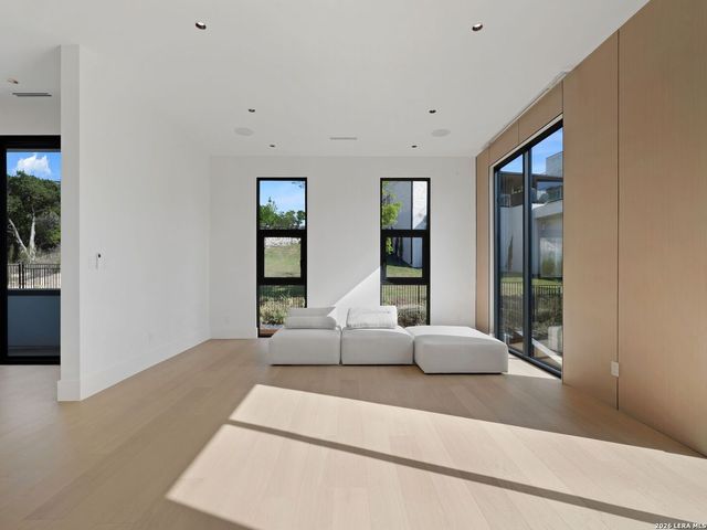 59 Via Aragon, San Antonio, TX 78257