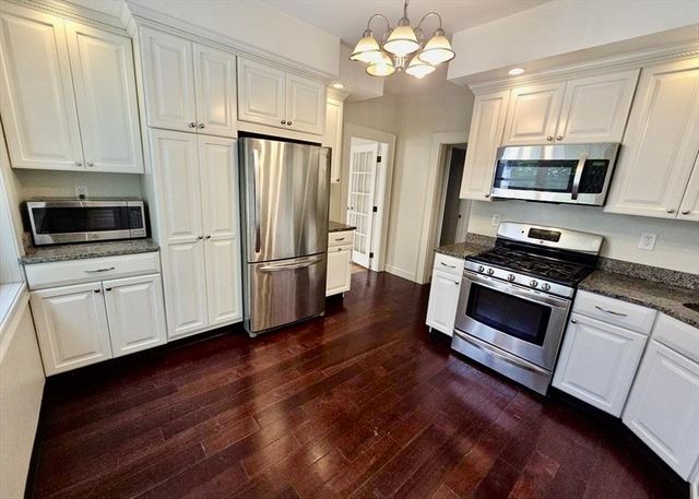 42 Grampian Way 3, Boston, MA 02125