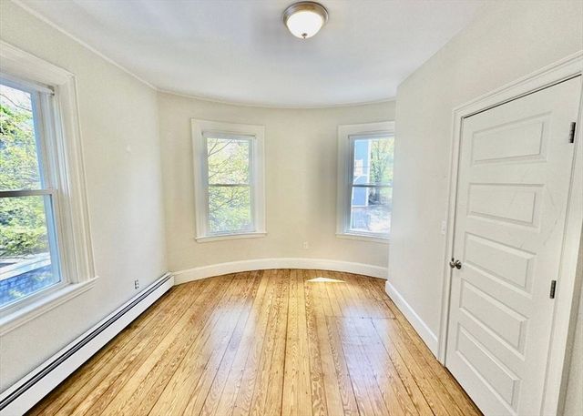 42 Grampian Way 3, Boston, MA 02125