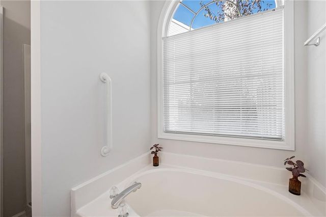 116 Weatherstone Drive, Woodstock, GA 30188