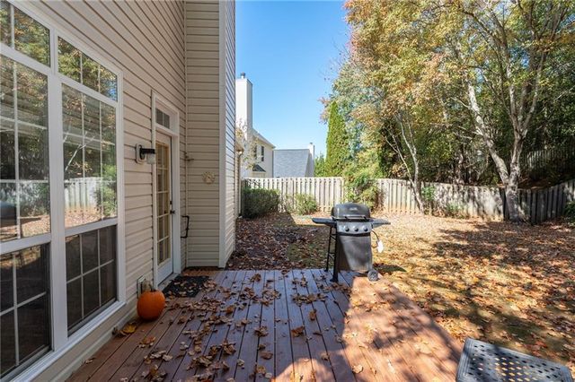 116 Weatherstone Drive, Woodstock, GA 30188