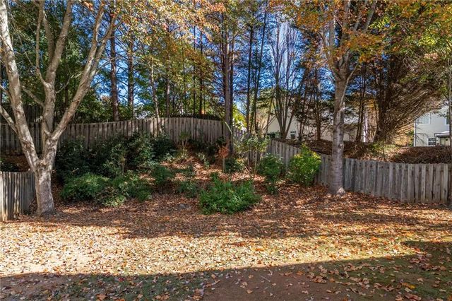 116 Weatherstone Drive, Woodstock, GA 30188