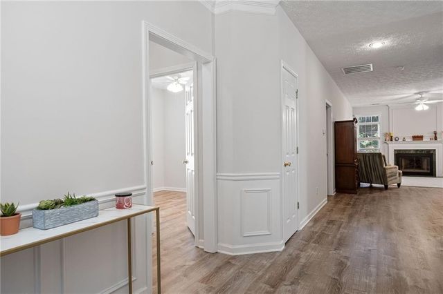 116 Weatherstone Drive, Woodstock, GA 30188