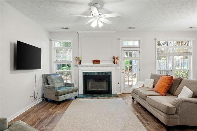 116 Weatherstone Drive, Woodstock, GA 30188