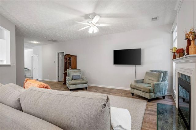 116 Weatherstone Drive, Woodstock, GA 30188