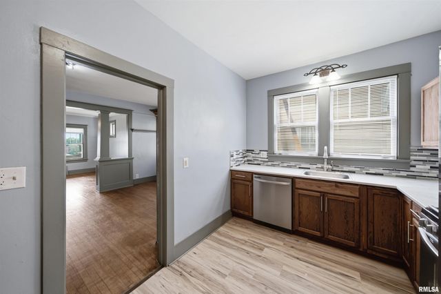 1619 NE GLENDALE Avenue, Peoria, IL 61603