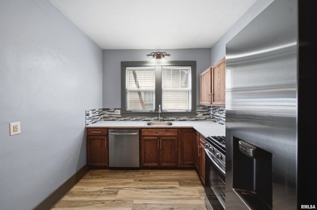 1619 NE GLENDALE Avenue, Peoria, IL 61603