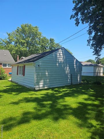 20296 Damman Street, Harper Woods, MI 48225