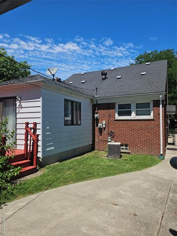 20296 Damman Street, Harper Woods, MI 48225