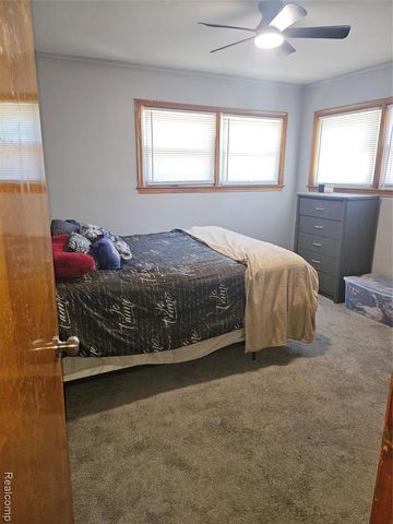 20296 Damman Street, Harper Woods, MI 48225