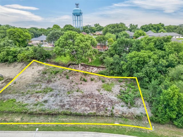 738 Sterling Drive, Benbrook, TX 76126