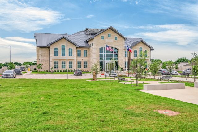 738 Sterling Drive, Benbrook, TX 76126