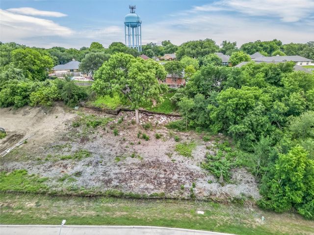 738 Sterling Drive, Benbrook, TX 76126