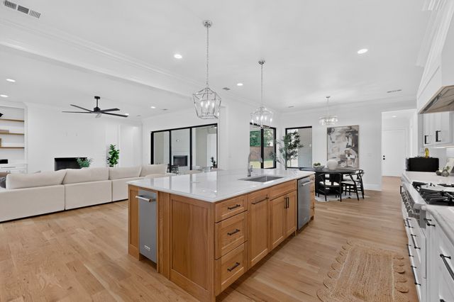 513 Lawnmeadow Drive, Richardson, TX 75080