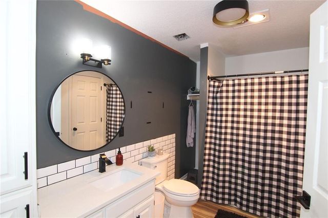23305 S Hickory Court, Spring Hill, KS 66083