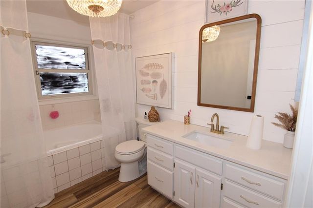 23305 S Hickory Court, Spring Hill, KS 66083