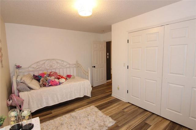 23305 S Hickory Court, Spring Hill, KS 66083