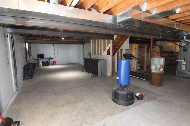 23305 S Hickory Court, Spring Hill, KS 66083
