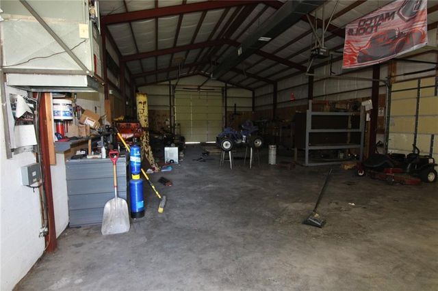 23305 S Hickory Court, Spring Hill, KS 66083