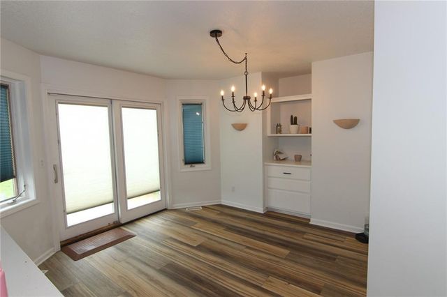 23305 S Hickory Court, Spring Hill, KS 66083