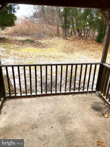 8 ROBERTS LN, Berlin, NJ 08009