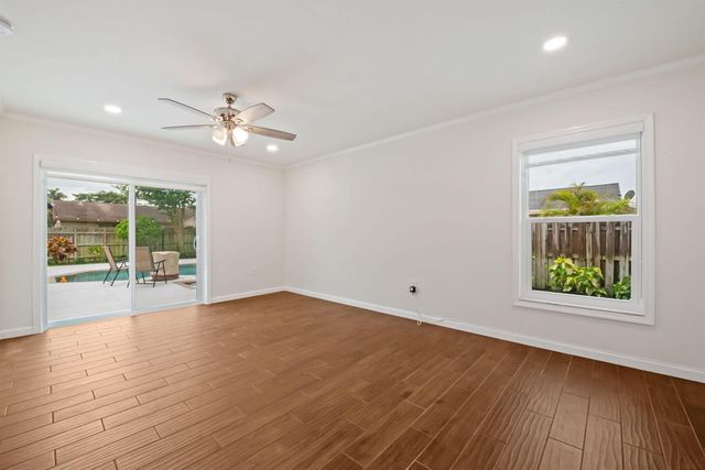 561 SW 168th Terrace, Weston, FL 33326
