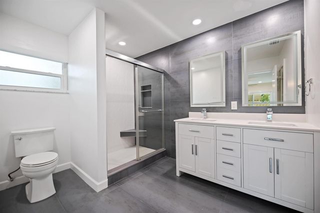 561 SW 168th Terrace, Weston, FL 33326