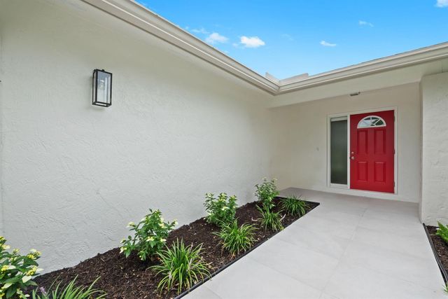 561 SW 168th Terrace, Weston, FL 33326