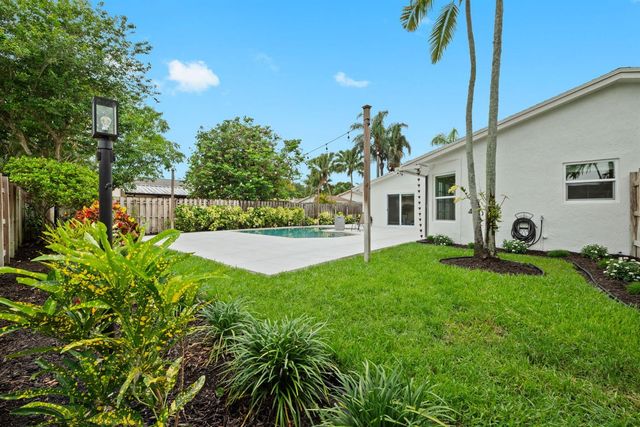 561 SW 168th Terrace, Weston, FL 33326