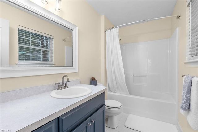 2304 Treesong TRL, Virginia Beach, VA 23456